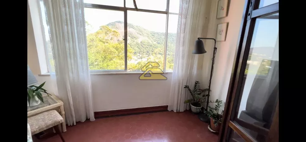 Casa, 4 quartos, 331 m² - Foto 1