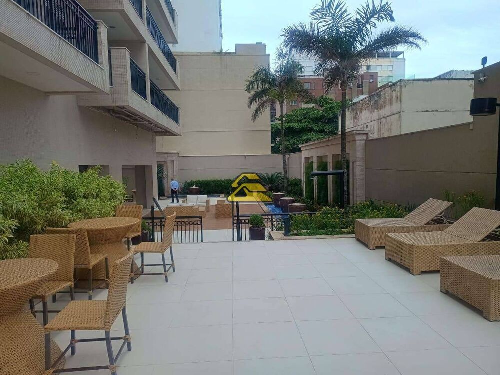 Apartamento à venda com 2 quartos, 85m² - Foto 3