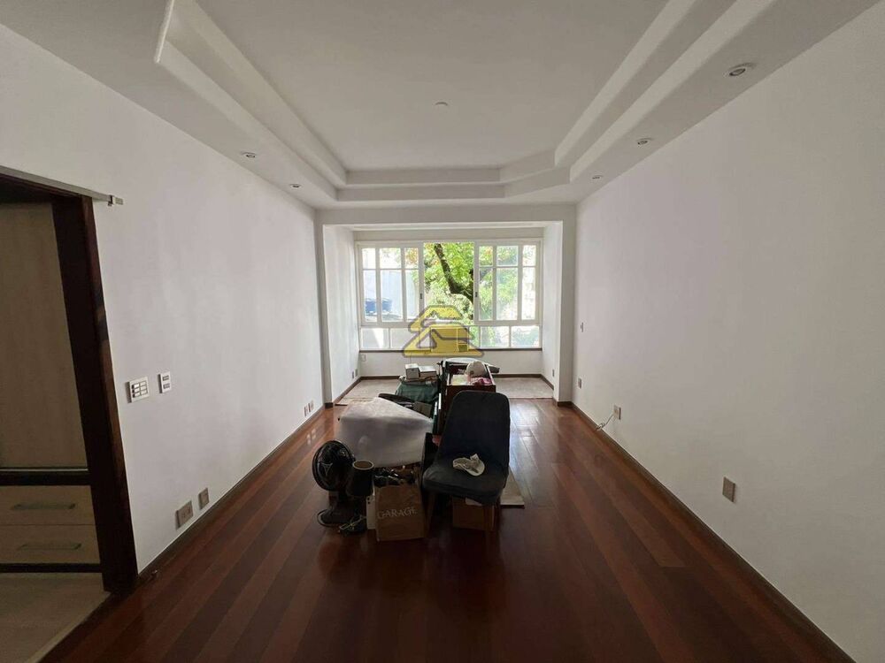 Apartamento à venda com 3 quartos, 98m² - Foto 1