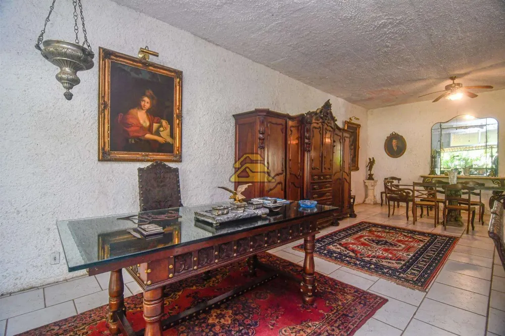 Casa, 5 quartos, 1386 m² - Foto 1