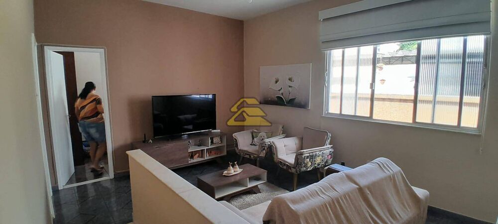 Casa, 5 quartos, 240 m² - Foto 3