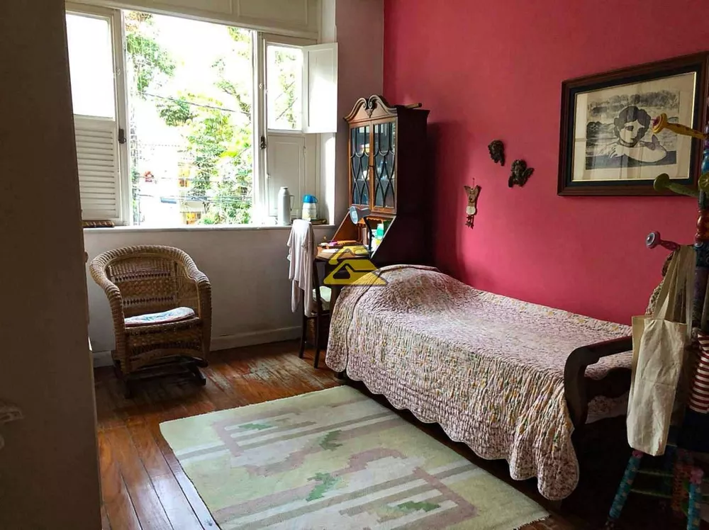 Casa, 4 quartos, 296 m² - Foto 1
