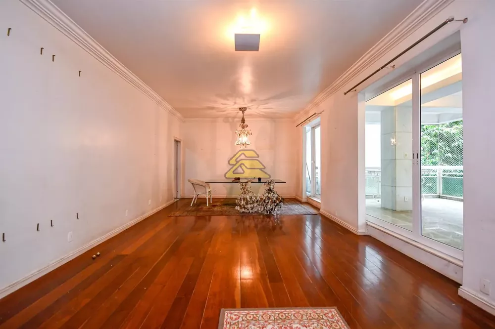 Apartamento, 3 quartos, 224 m² - Foto 1