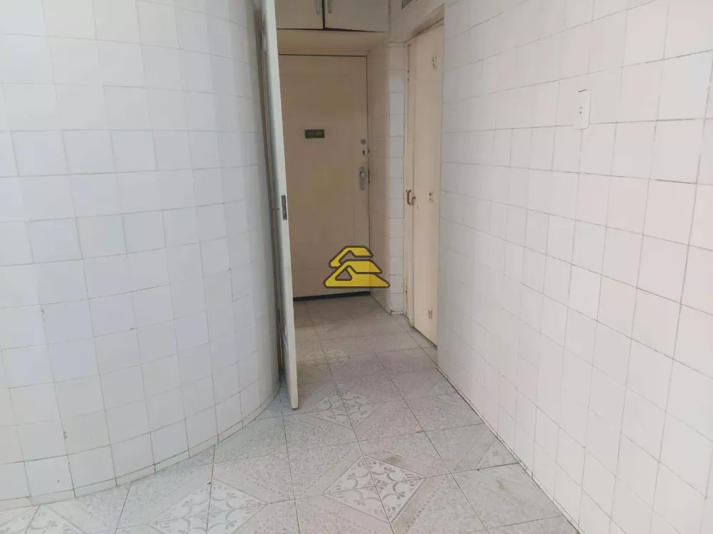Apartamento, 3 quartos, 203 m² - Foto 2