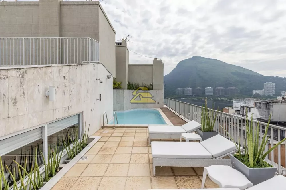 Cobertura, 3 quartos, 303 m² - Foto 1