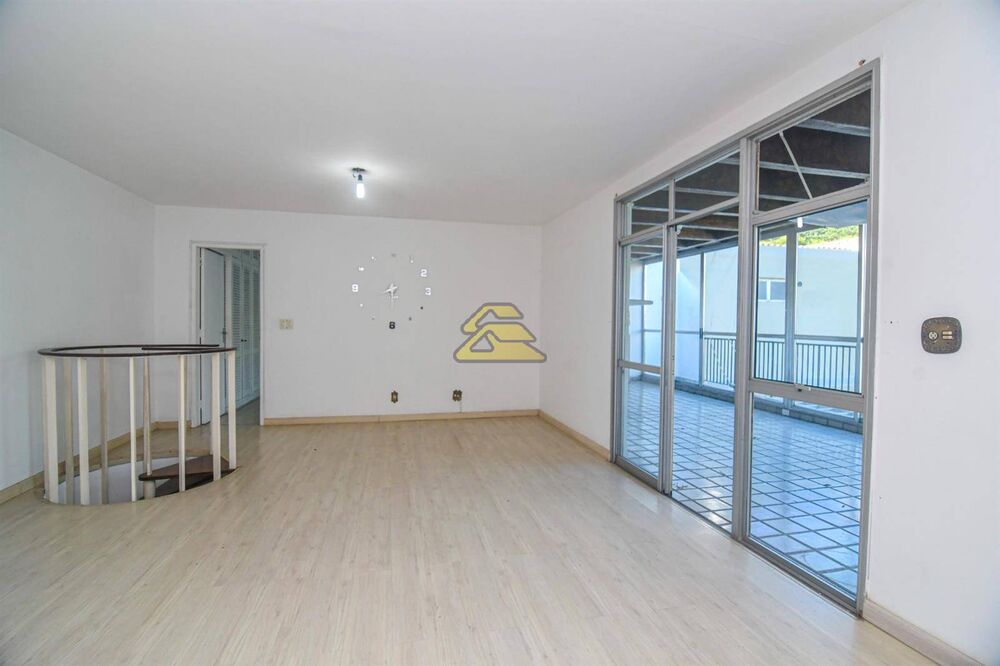 Cobertura, 3 quartos, 193 m² - Foto 2
