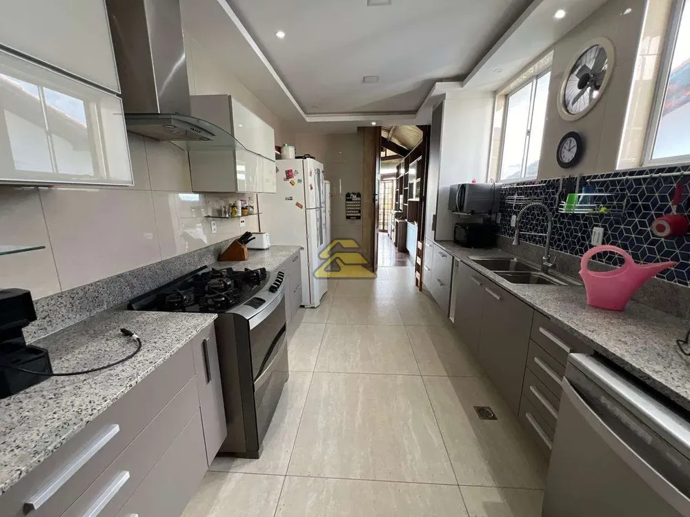 Casa, 5 quartos, 700 m² - Foto 19