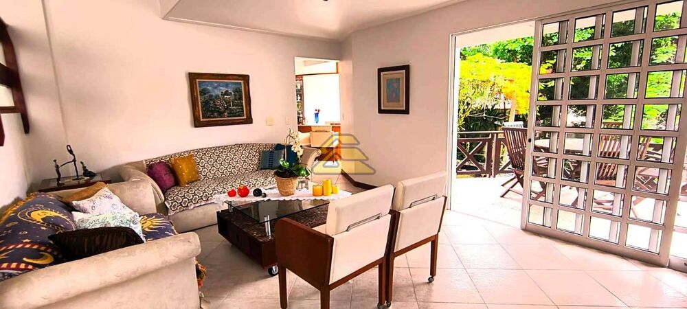 Casa à venda com 4 quartos, 351m² - Foto 1