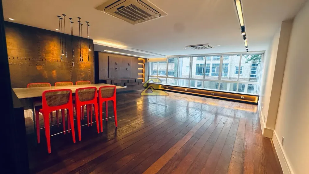 Apartamento, 3 quartos, 180 m² - Foto 1