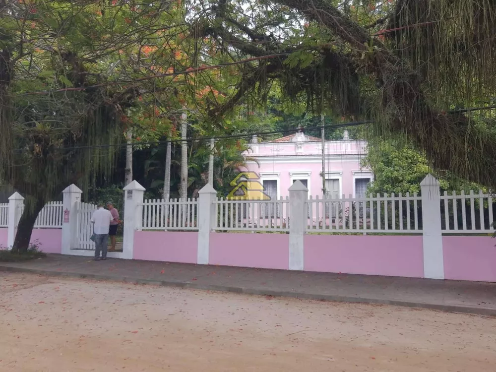 Casa, 6 quartos, 200 m² - Foto 1