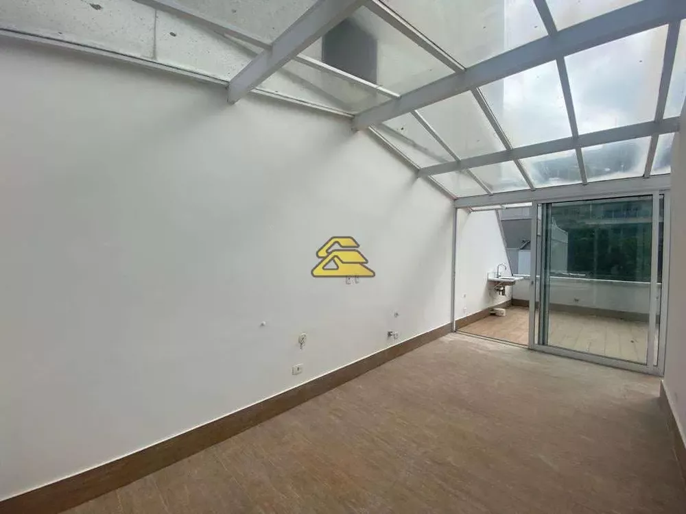 Cobertura, 3 quartos, 270 m² - Foto 1