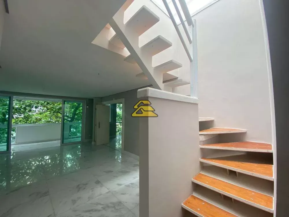 Cobertura, 3 quartos, 270 m² - Foto 11