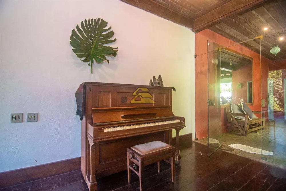 Casa, 5 quartos, 273 m² - Foto 2