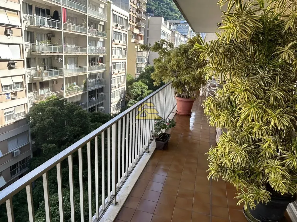 Apartamento, 3 quartos, 200 m² - Foto 1