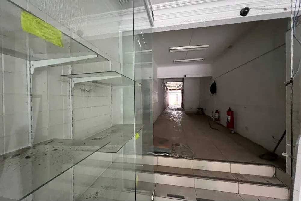 Loja-Salão, 200 m² - Foto 1