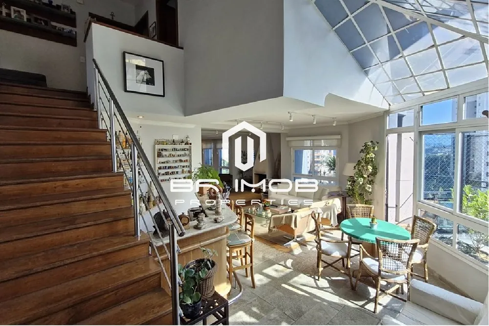 Apartamento, 3 quartos, 220 m² - Foto 1