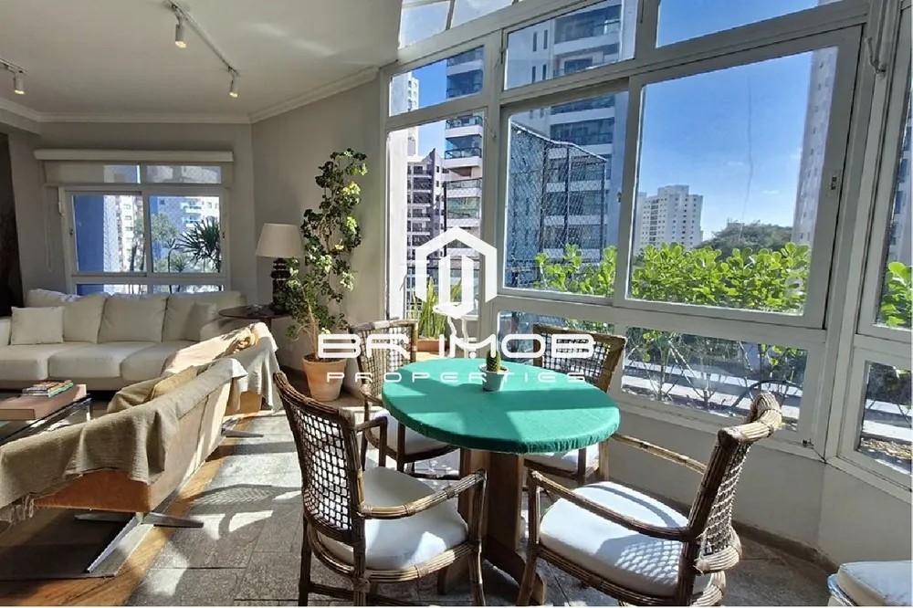 Apartamento, 3 quartos, 220 m² - Foto 2