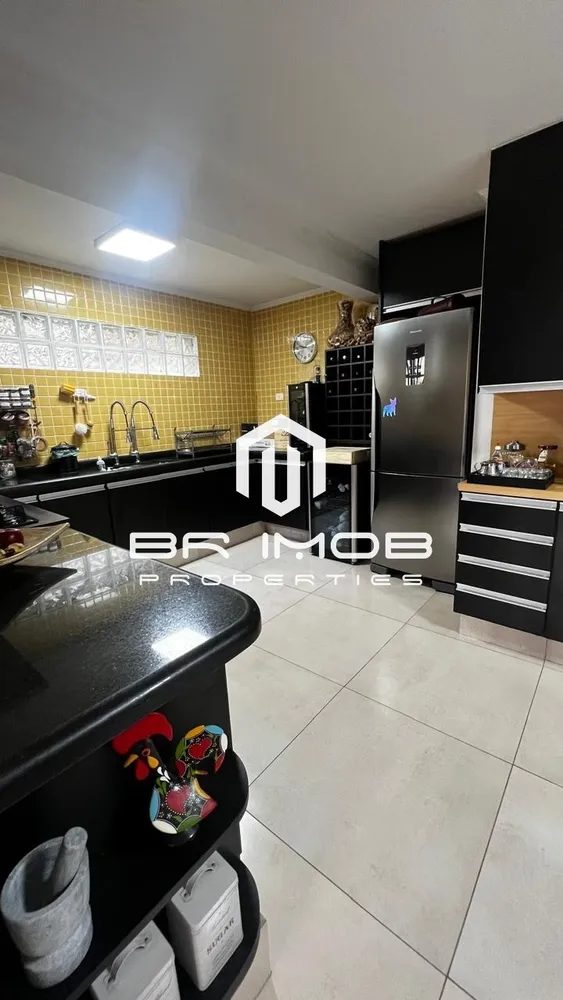 Casa, 3 quartos, 280 m² - Foto 8