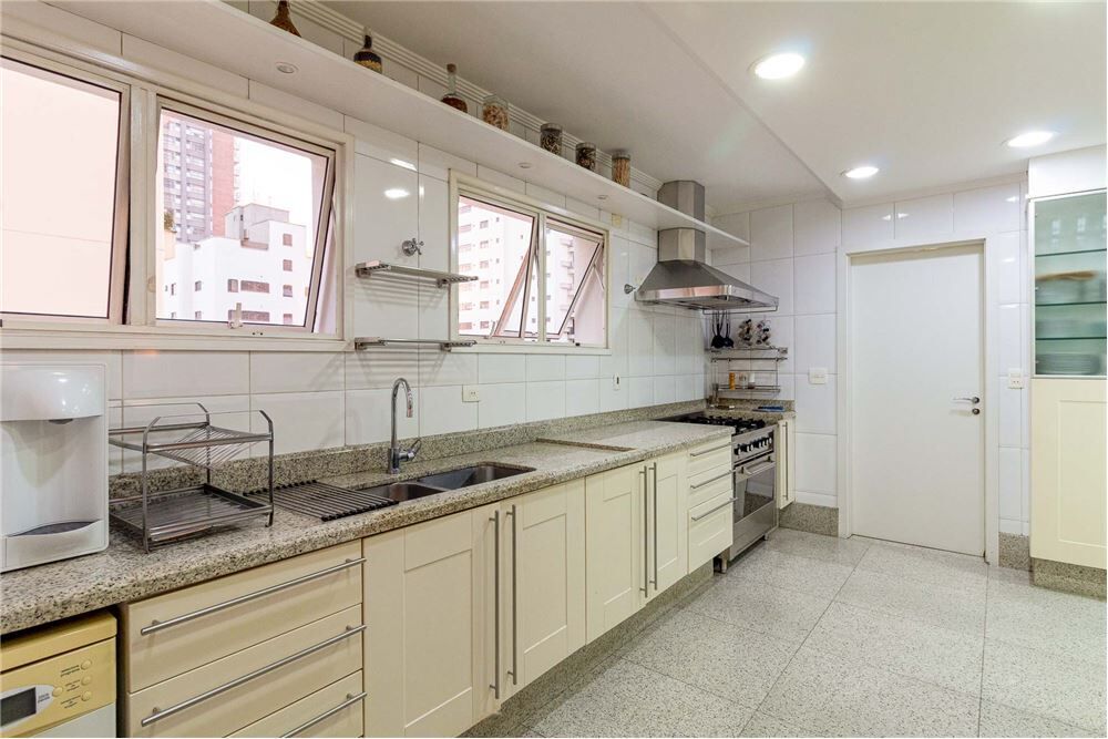 Apartamento, 4 quartos, 320 m² - Foto 1