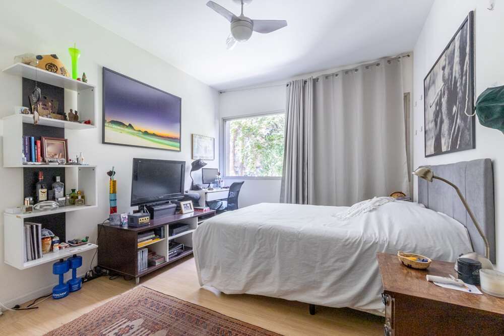 Apartamento à venda com 4 quartos, 223m² - Foto 8