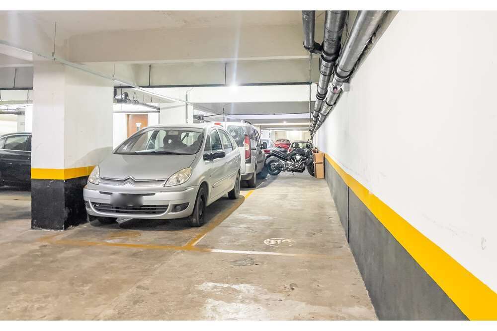 Apartamento à venda com 4 quartos, 223m² - Foto 4
