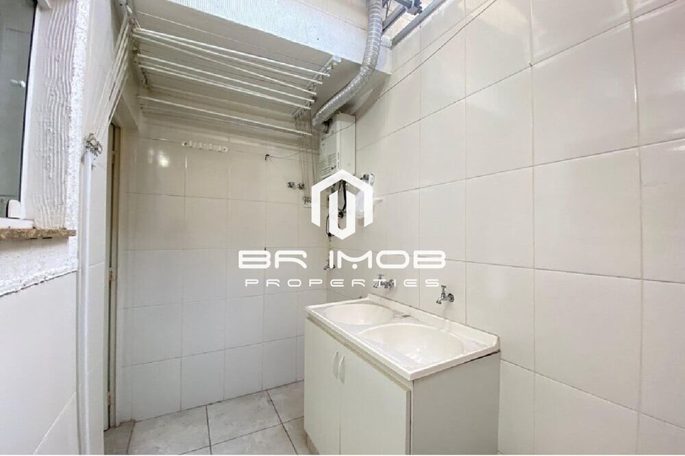 Casa à venda com 3 quartos, 98m² - Foto 2