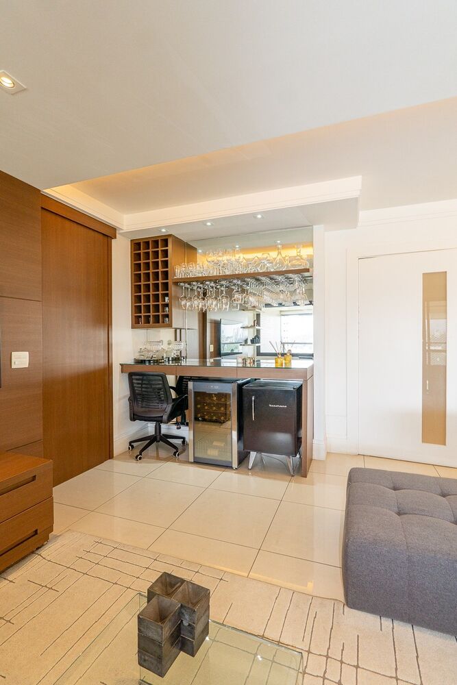 Apartamento à venda com 3 quartos, 167m² - Foto 11