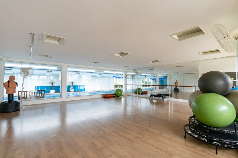 Apartamento, 3 quartos, 260 m² - Foto 12