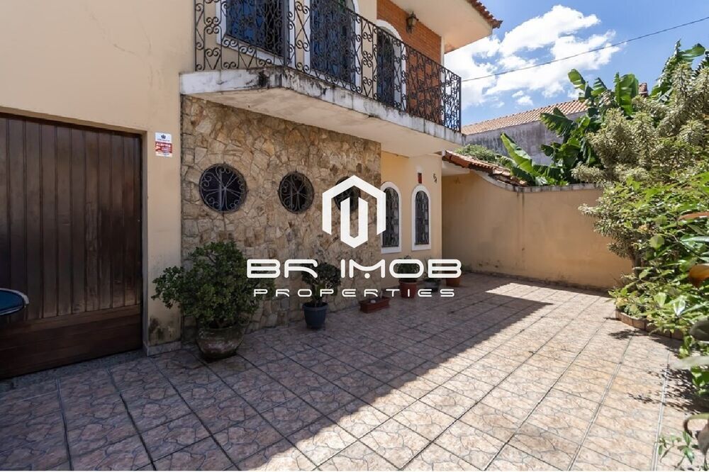 Casa à venda com 4 quartos - Foto 1