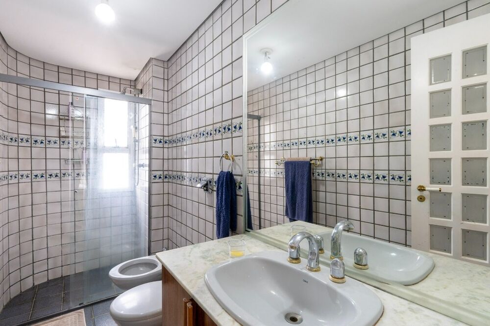 Apartamento à venda com 3 quartos, 110m² - Foto 2