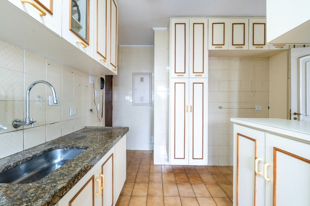 Apartamento à venda com 3 quartos, 110m² - Foto 3