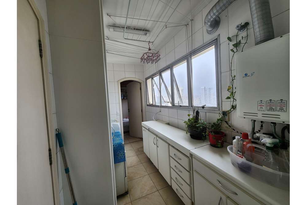 Apartamento à venda com 4 quartos, 208m² - Foto 4