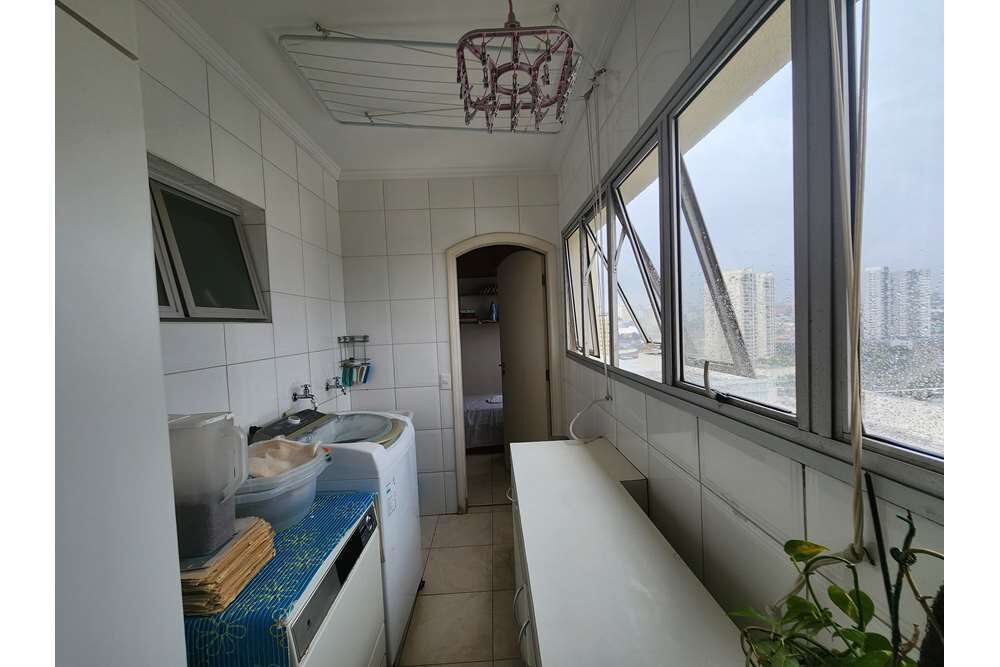 Apartamento à venda com 4 quartos, 208m² - Foto 3