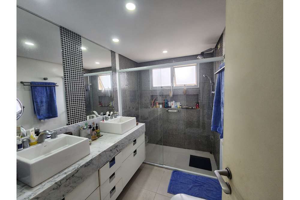 Apartamento à venda com 4 quartos, 208m² - Foto 9