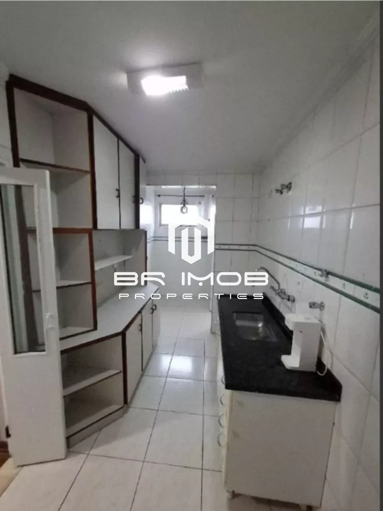 Apartamento à venda com 3 quartos, 115m² - Foto 3