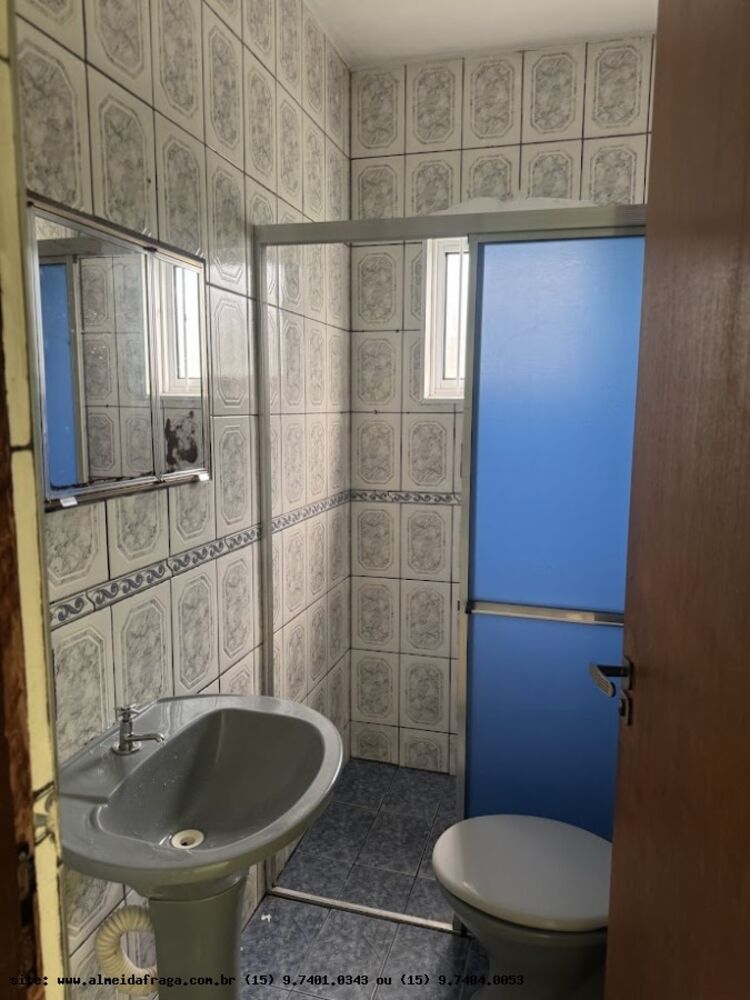 Casa para alugar com 2 quartos, 80m² - Foto 2
