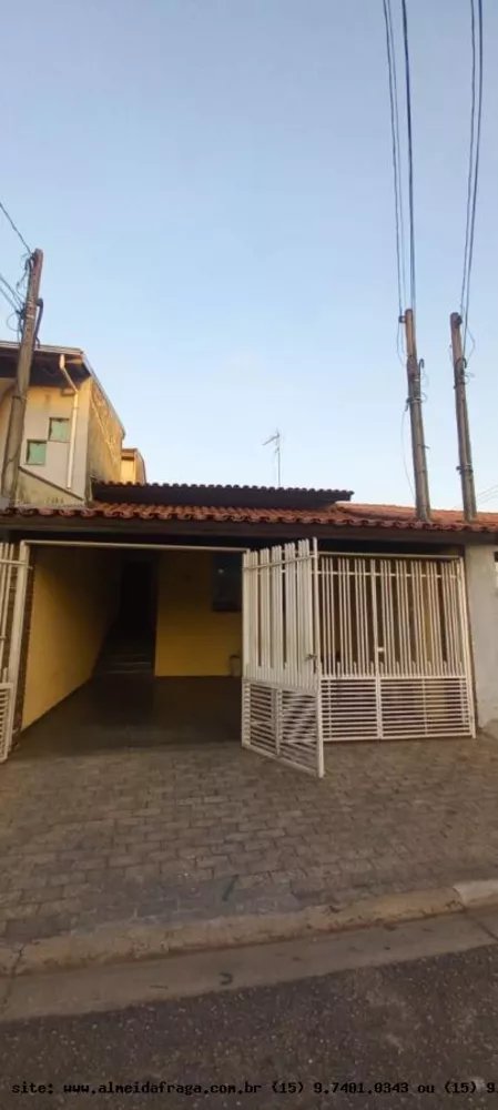 Casa à venda com 2 quartos, 120m² - Foto 1