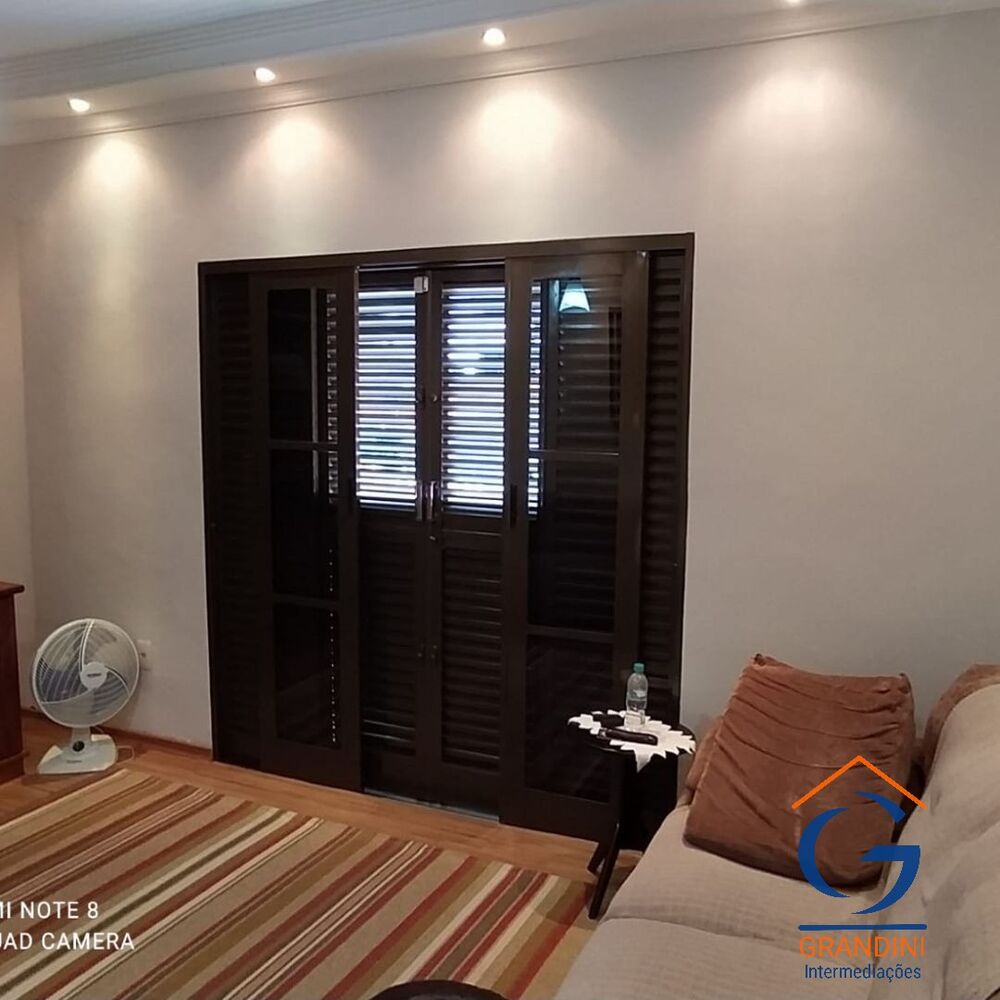 Casa, 4 quartos, 300 m² - Foto 1