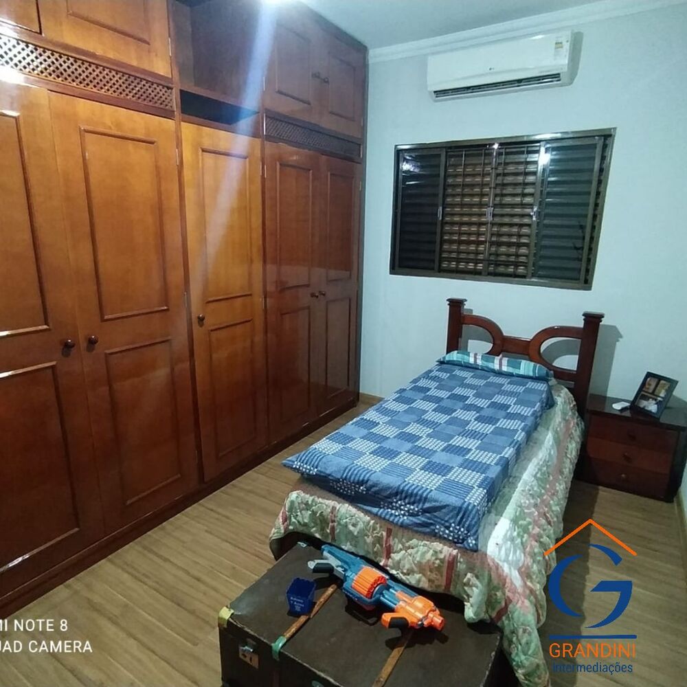 Casa, 4 quartos, 300 m² - Foto 2