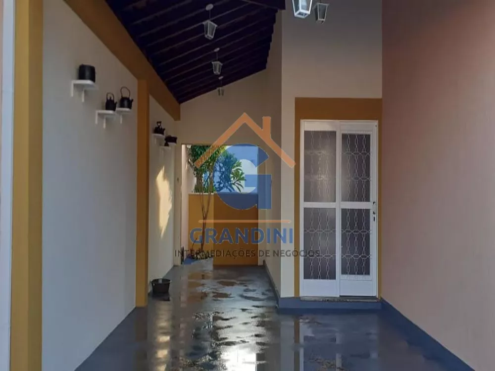 Casa, 2 quartos, 200 m² - Foto 1