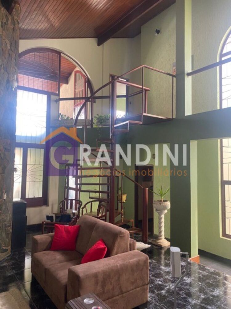 Casa, 3 quartos, 315 m² - Foto 2