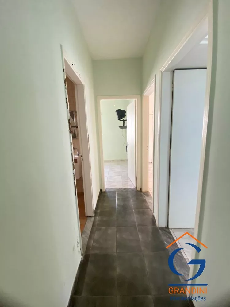 Casa à venda com 3 quartos, 252m² - Foto 7