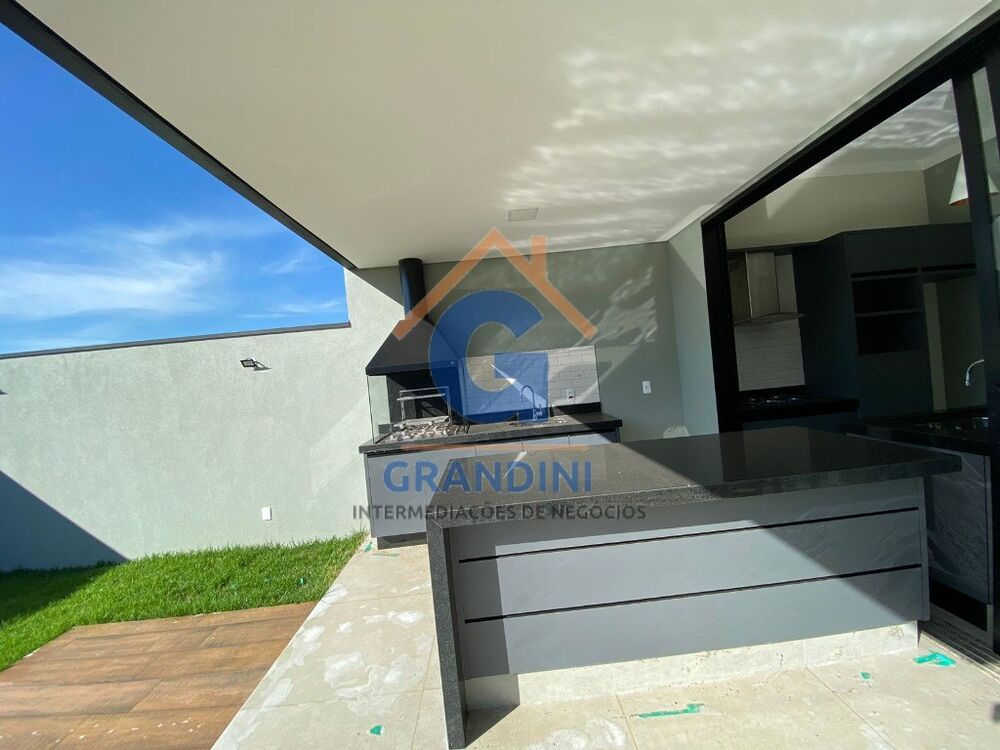 Casa à venda com 3 quartos, 300m² - Foto 4