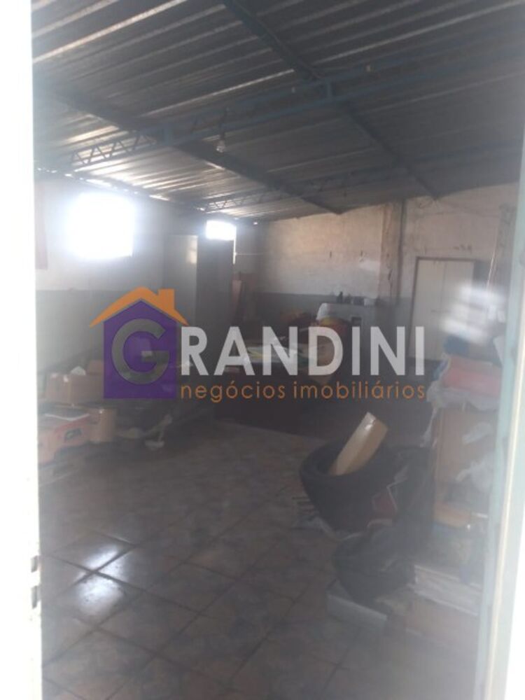 Casa, 4 quartos, 215 m² - Foto 1