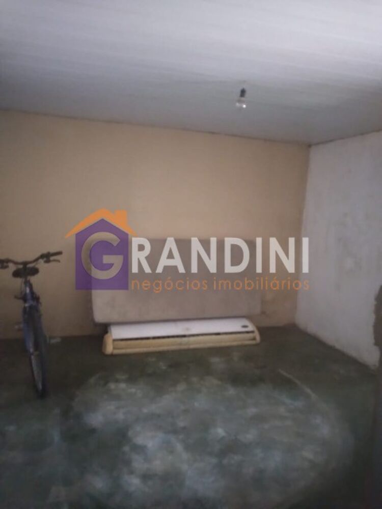 Casa, 4 quartos, 215 m² - Foto 2