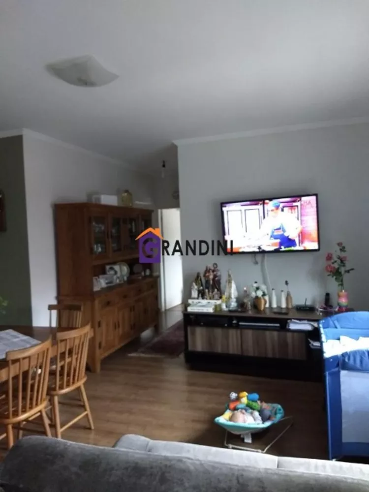 Apartamento à venda com 3 quartos, 85m² - Foto 2