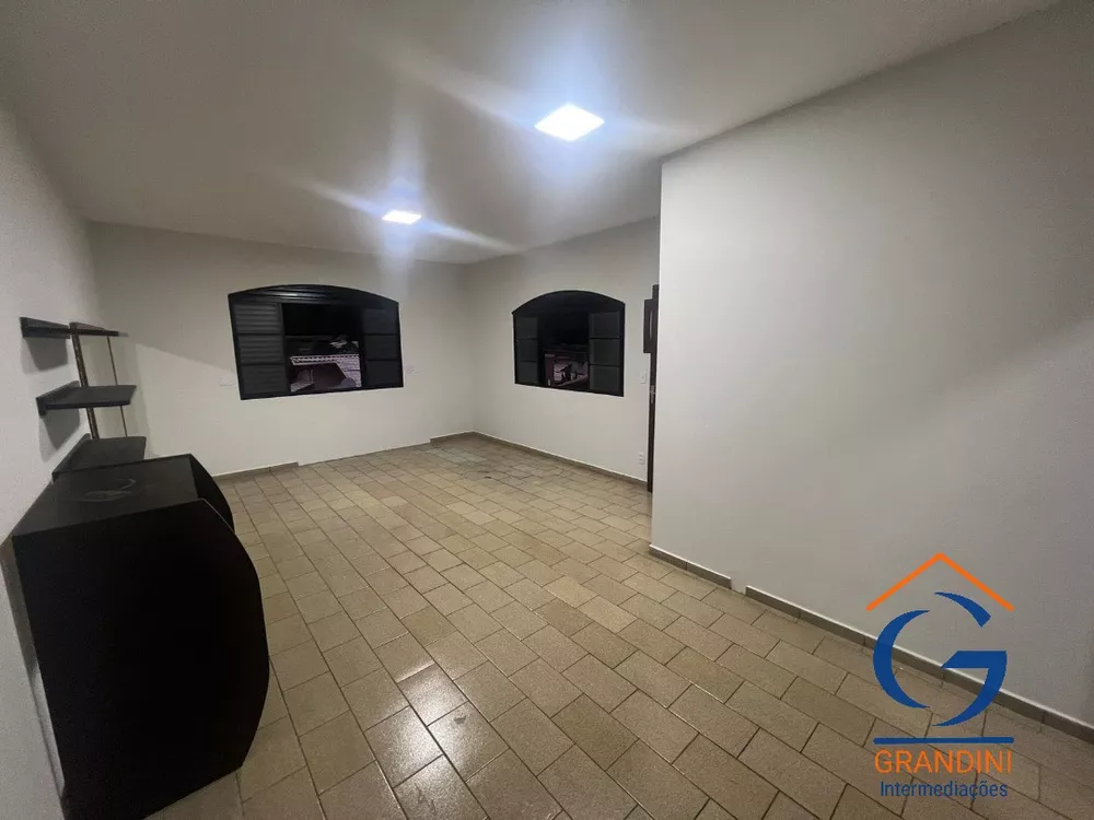 Casa à venda com 4 quartos, 230m² - Foto 8