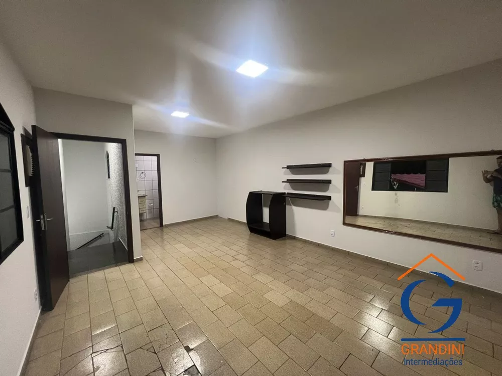 Casa à venda com 4 quartos, 230m² - Foto 5