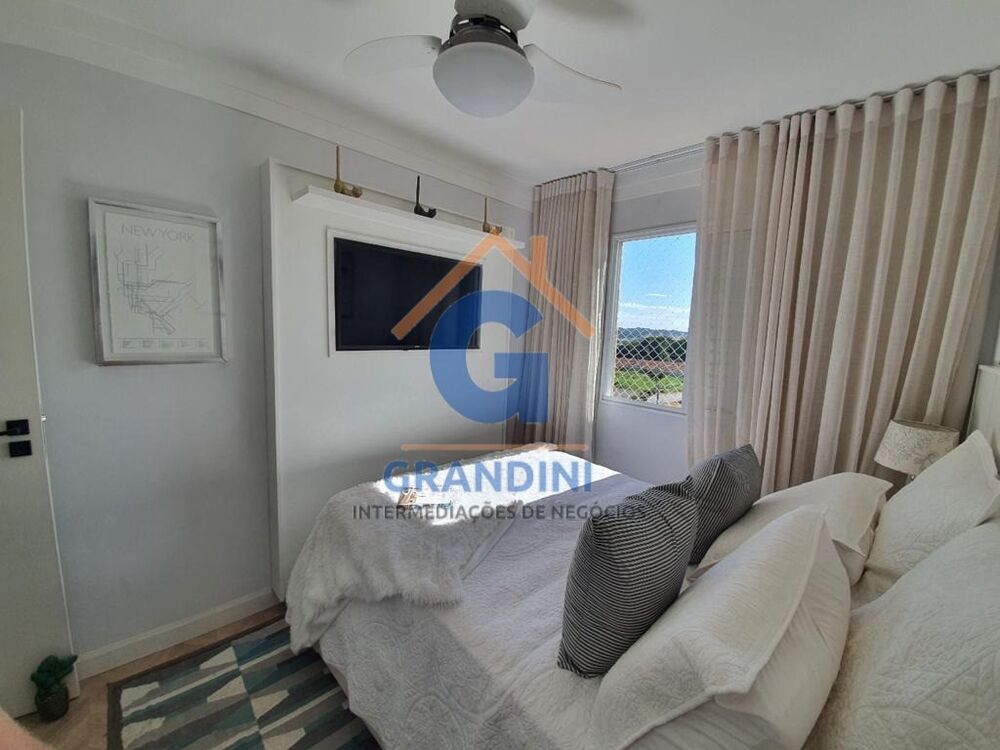 Apartamento à venda com 3 quartos, 150m² - Foto 2