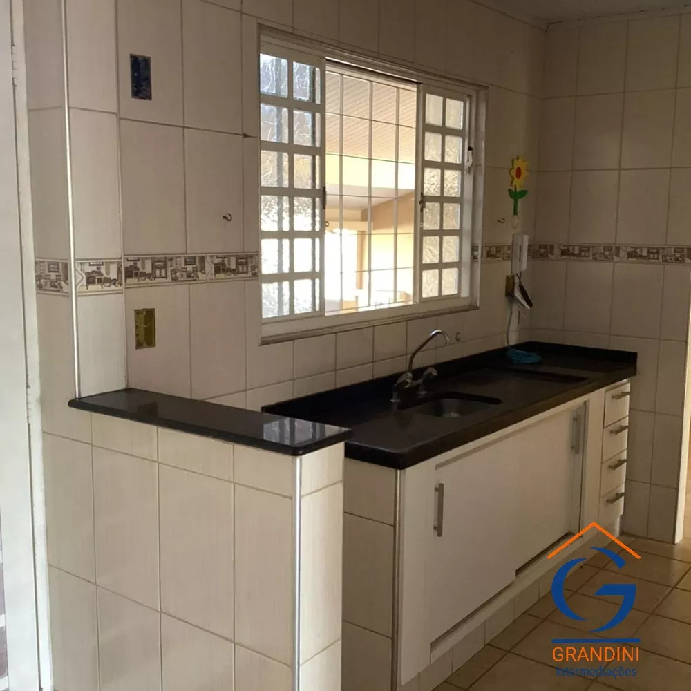 Casa à venda com 2 quartos, 200m² - Foto 5